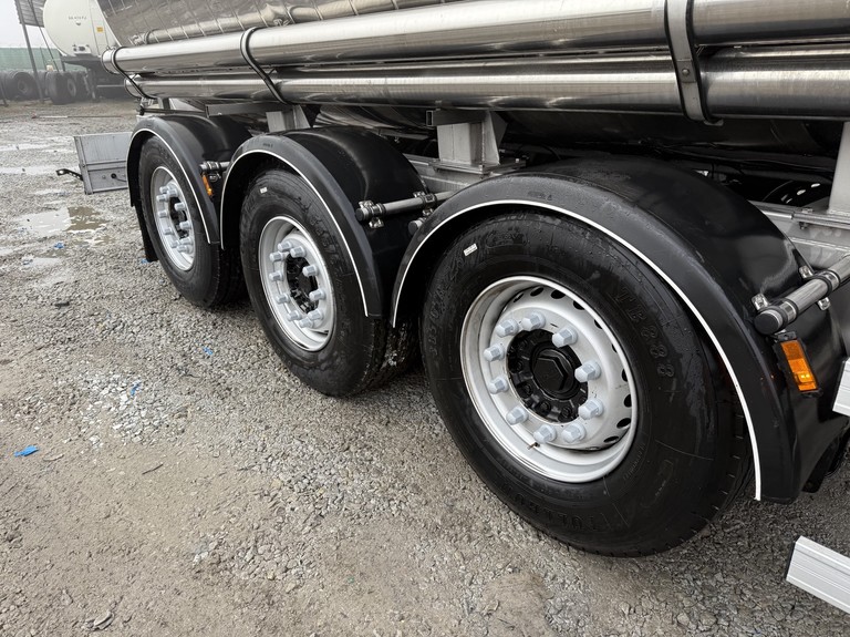 32500L